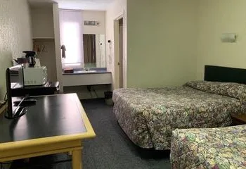 Grey Goose Motel hotel thumbnail 4