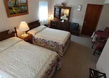 Crystal Brook Resort & Mountain Brauhaus hotel thumbnail 7