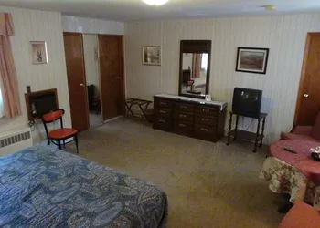Crystal Brook Resort & Mountain Brauhaus hotel thumbnail 8