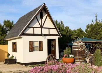Fernabella's Lodge hotel thumbnail 7