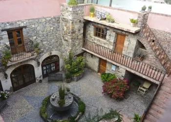 Hotel Amor y Paz hotel thumbnail 3
