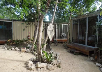 ContainME Eco Chic Hotel hotel thumbnail 4