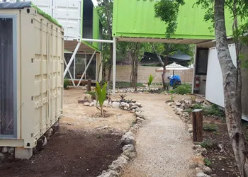 ContainME Eco Chic Hotel hotel thumbnail 6