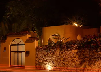 Ochenta Y Dos an urban bed & breakfast hotel thumbnail 5
