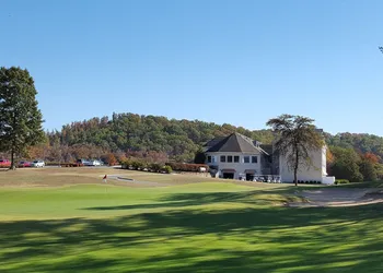 Woodlake Lodge Golf and Country Club hotel thumbnail 3