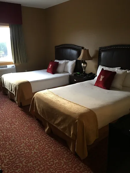 Woodlake Lodge Golf and Country Club hotel detail image 6