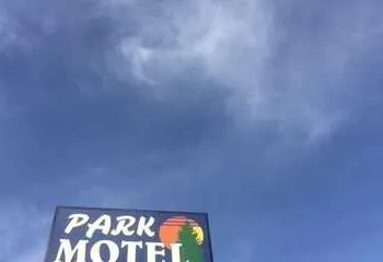 Park Motel hotel thumbnail 2