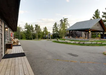 Cobble Mountain Lodge hotel thumbnail 5