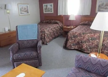 Elms Motel hotel thumbnail 5