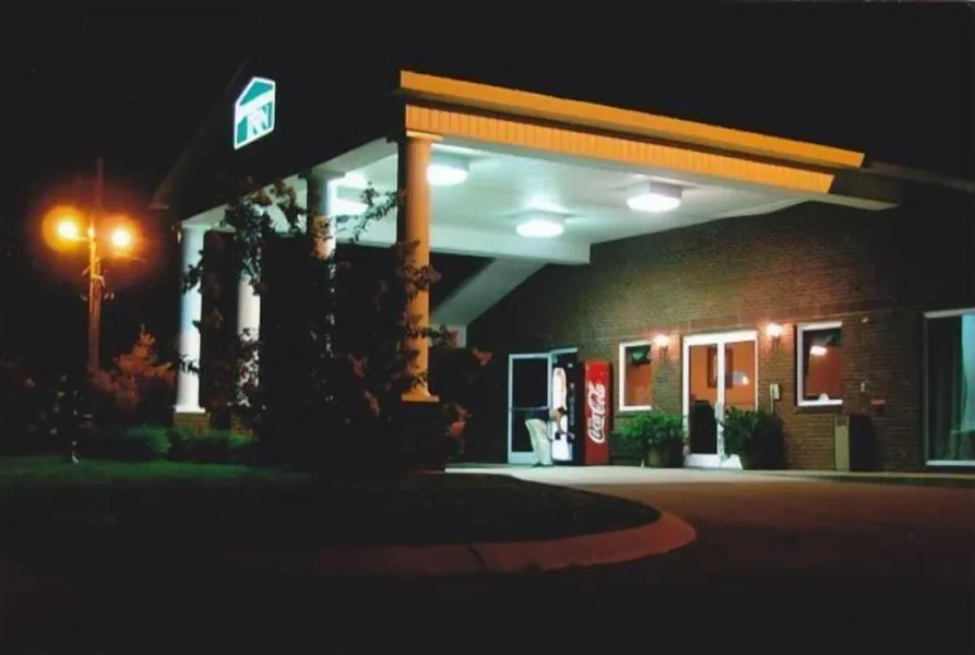 Deerfield Inn & Suites hotel detail image 2
