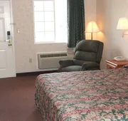 Deerfield Inn & Suites hotel detail image 5