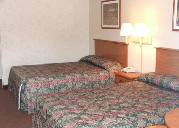 Deerfield Inn & Suites hotel thumbnail 5