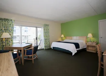 Silver Gull Motel hotel thumbnail 3
