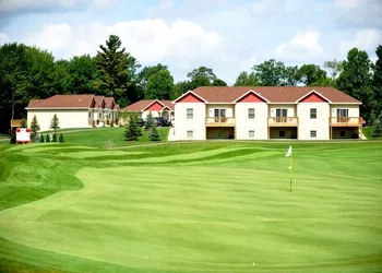 The Loon hotel thumbnail 2