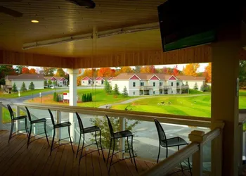 The Loon hotel thumbnail 3