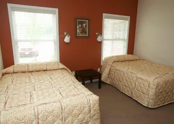 The Loon hotel thumbnail 5