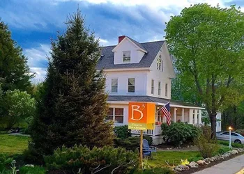 Bourne Bed and Breakfast hotel thumbnail 4