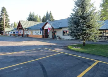 Lakeside Resort and Motel hotel thumbnail 2
