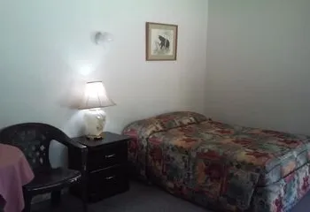 Sunny Valley Motel hotel thumbnail 2