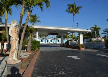 Budget Inn - Ft Myers hotel thumbnail 3
