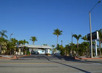 Budget Inn - Ft Myers hotel thumbnail 4
