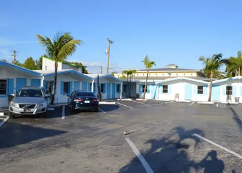 Budget Inn - Ft Myers hotel thumbnail 5