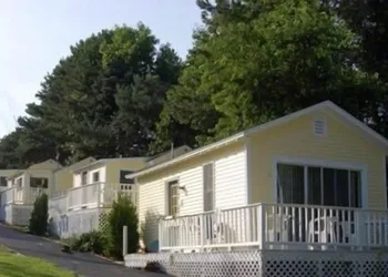 Drakes Island Resort hotel thumbnail 6