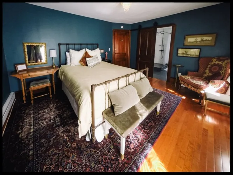Burdett House Bed & Breakfast hotel detail image 6