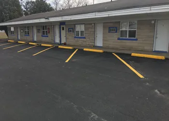 Kentland Motel hotel thumbnail 2