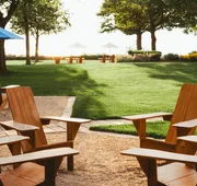 Lake Shore Resort hotel detail image 3