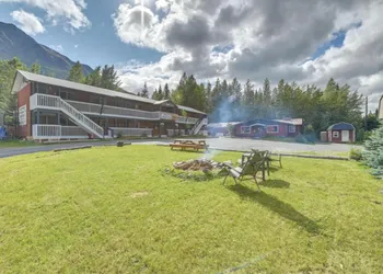 Alpine Inn Motel hotel thumbnail 4