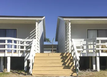 The Rivers Edge Motel hotel thumbnail 2