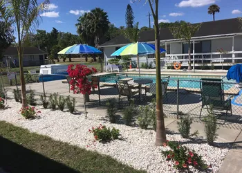 The Rivers Edge Motel hotel thumbnail 4