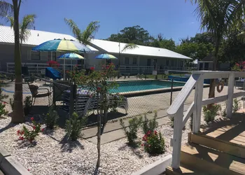 The Rivers Edge Motel hotel thumbnail 5