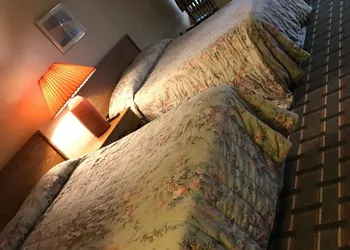 Park n Stay Inn hotel thumbnail 6