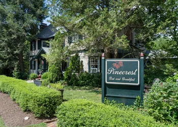 Pinecrest Bed & Breakfast hotel thumbnail 2