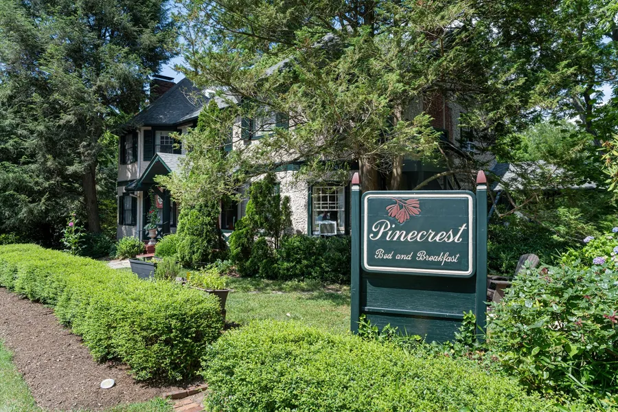Pinecrest Bed & Breakfast hotel detail image 2