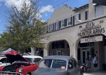 Hunter Arms Hotel hotel thumbnail 2