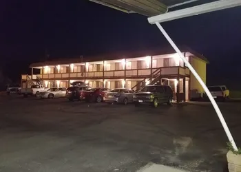Moorcourt Motel hotel thumbnail 3