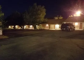 Moorcourt Motel hotel thumbnail 4