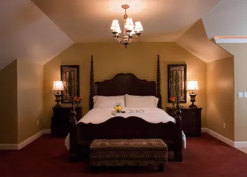 Summer Creek Inn hotel thumbnail 4