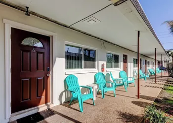Carousel Suites hotel thumbnail 8