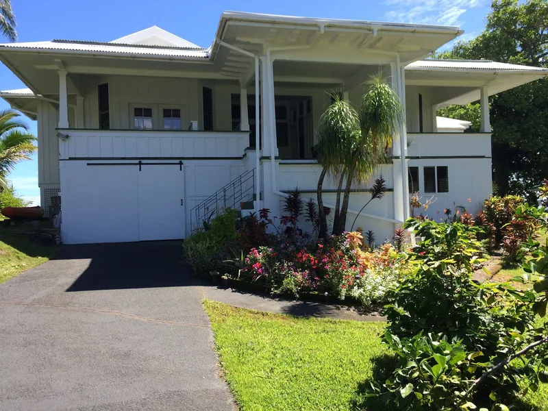 Hilo Bay Oceanfront B&B hotel detail image 2