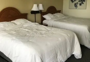Garden Inn Truck Plaza hotel thumbnail 5