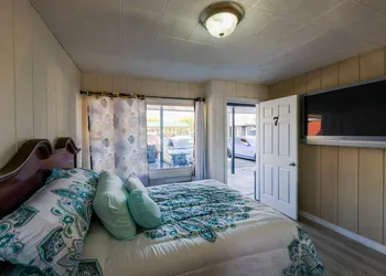 Cottage Inn hotel thumbnail 7