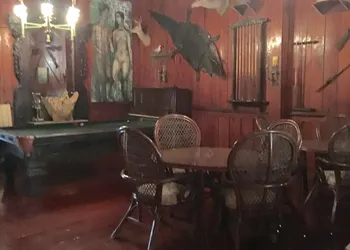 Rod And Gun Club hotel thumbnail 5