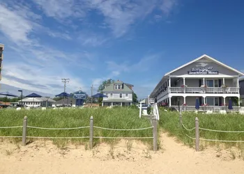 The Sandpiper Beachfront Motel hotel thumbnail 3