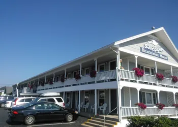 The Sandpiper Beachfront Motel hotel thumbnail 4