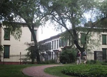 MichaelNY hotel thumbnail 3