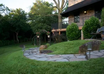 Two Hearts Inn hotel thumbnail 7